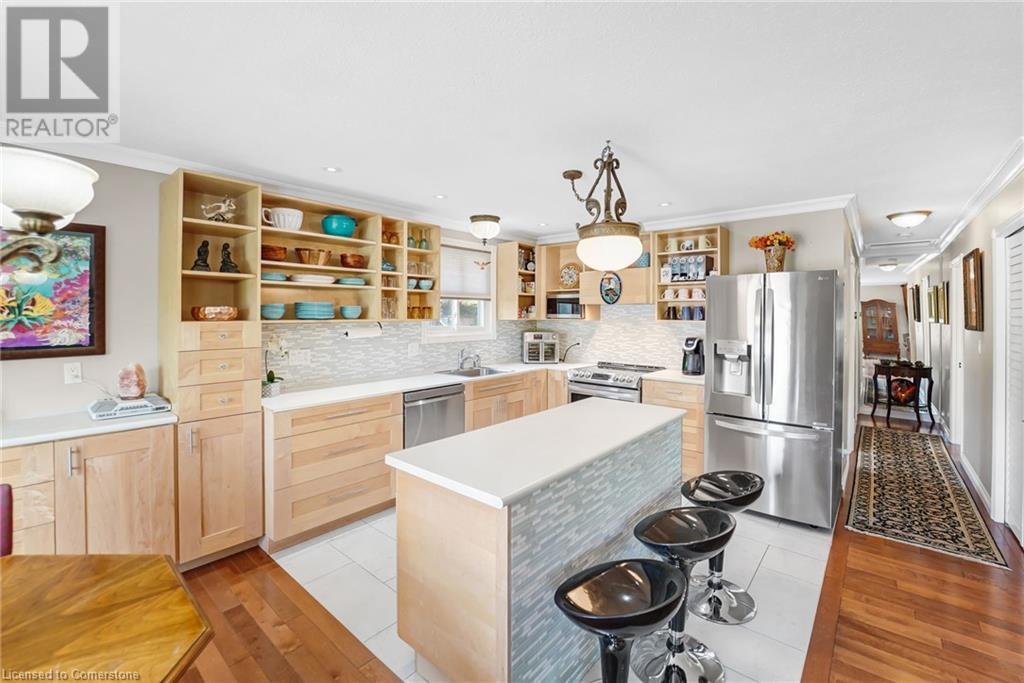 Photo 28 of 14 Thistledown Drive, Brantford ON