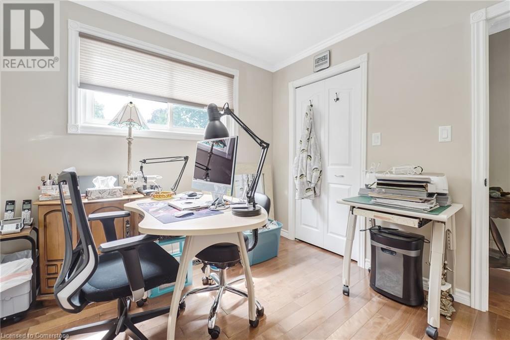 Photo 33 of 14 Thistledown Drive, Brantford ON