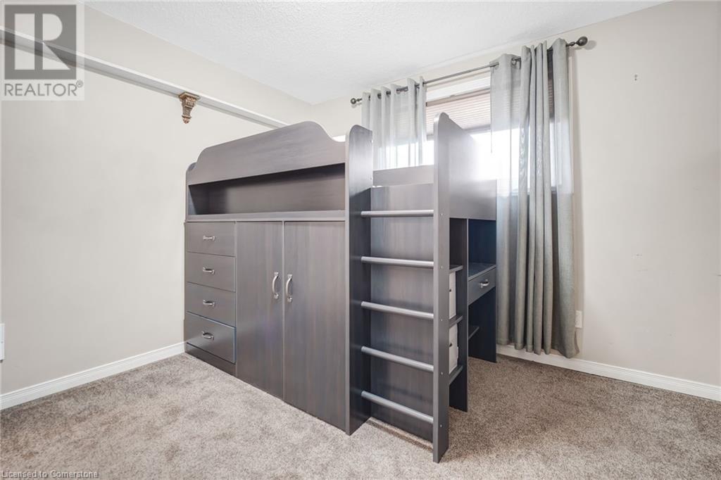 Photo 41 of 14 Thistledown Drive, Brantford ON