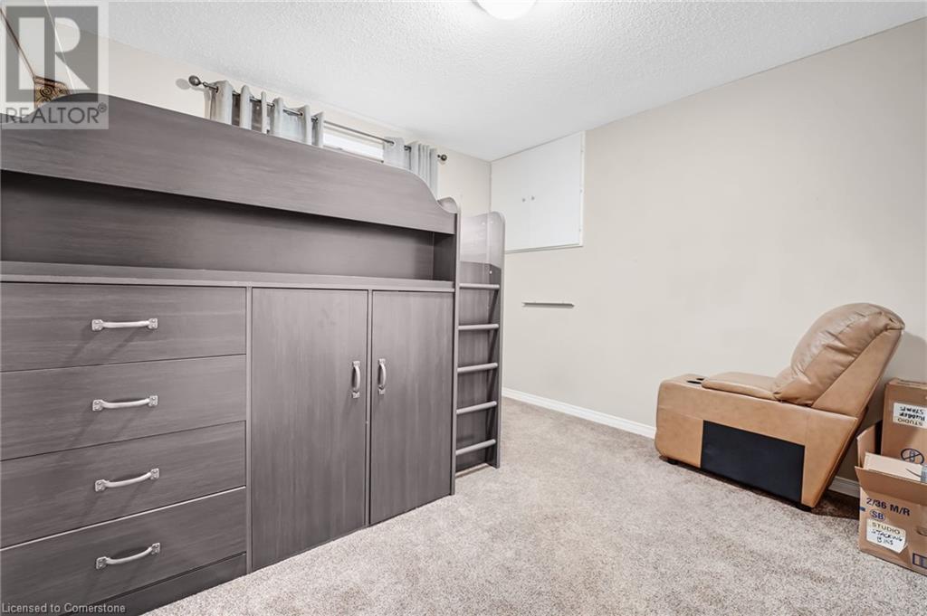 Photo 44 of 14 Thistledown Drive, Brantford ON