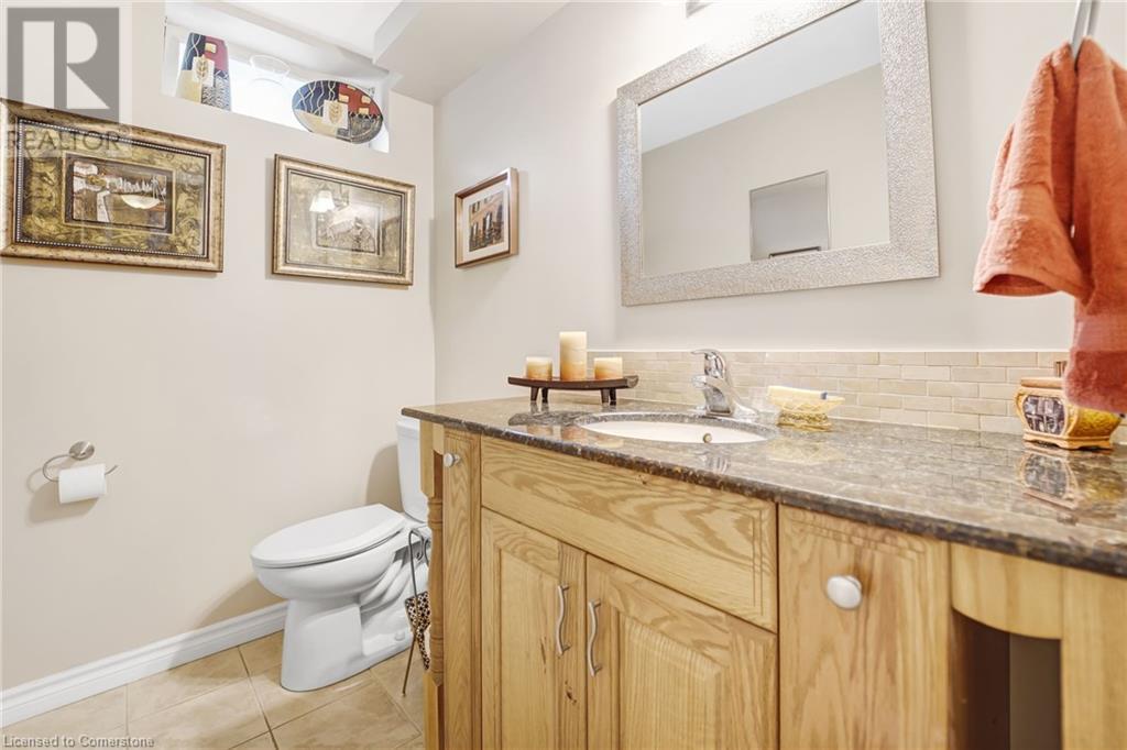 Photo 22 of 14 Thistledown Drive, Brantford ON