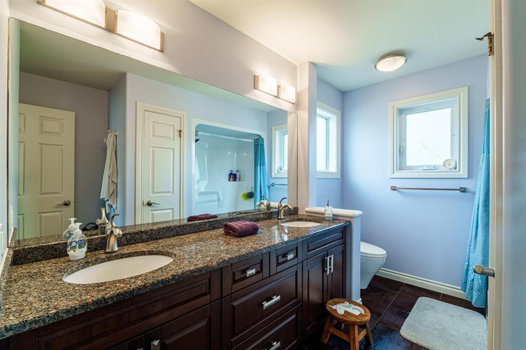 Photo 14 of 108 Hillview Avenue, East St Paul MB