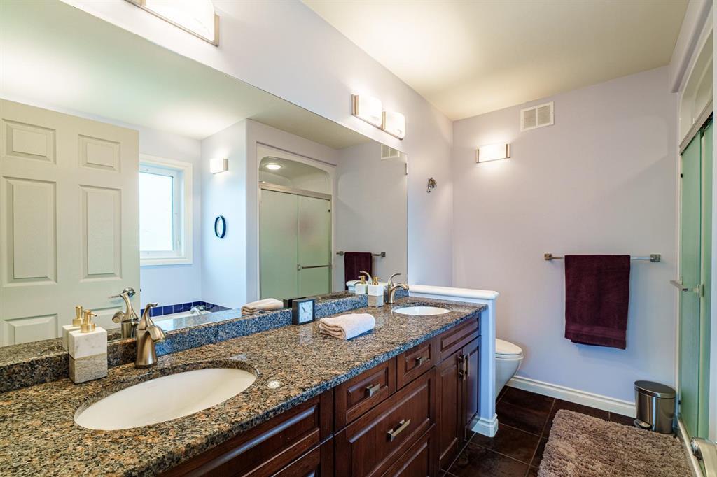 Photo 33 of 108 Hillview Avenue, East St Paul MB