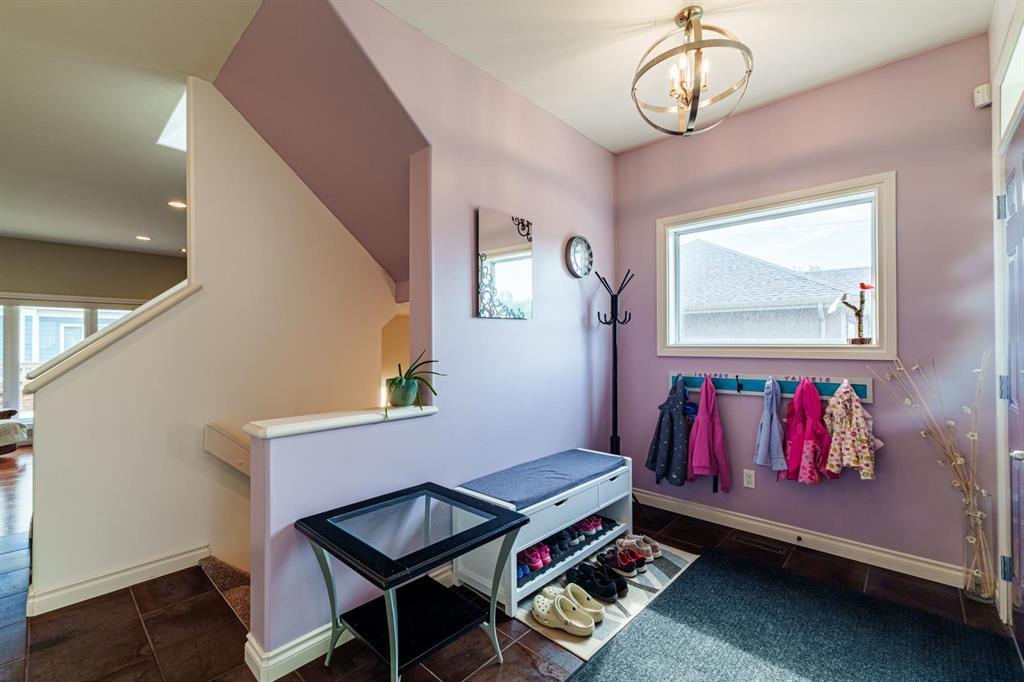 Photo 38 of 108 Hillview Avenue, East St Paul MB