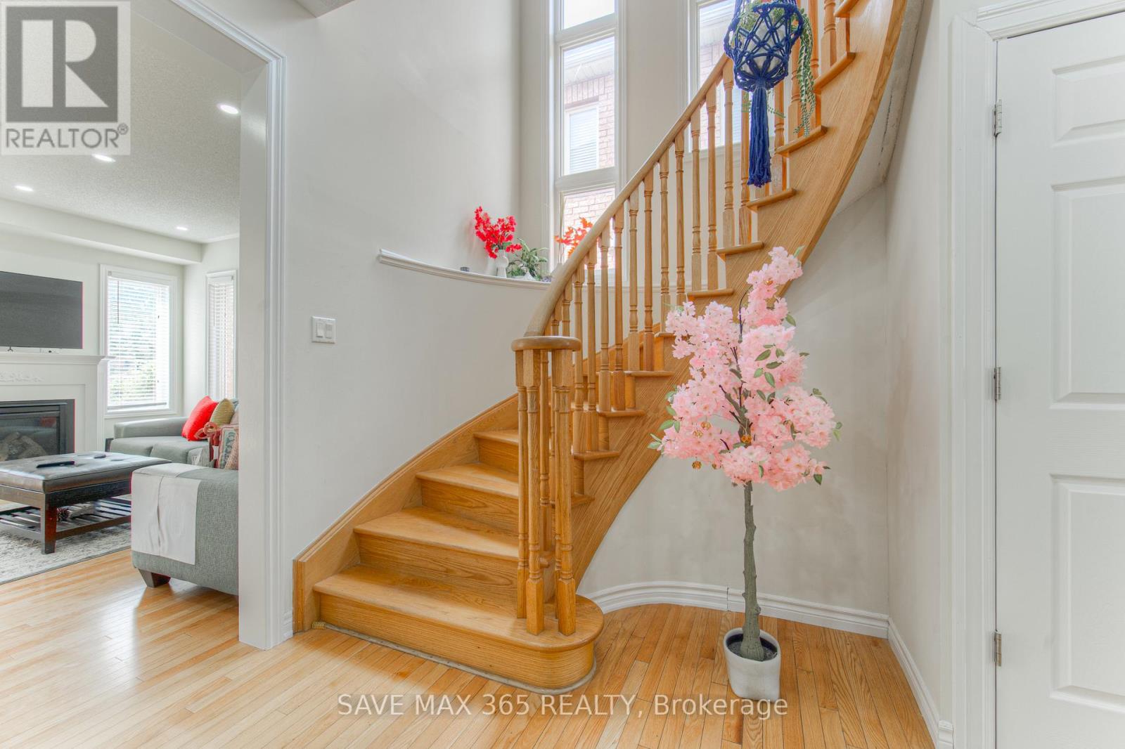 Photo 35 of 722 Megson Terrace, Milton ON