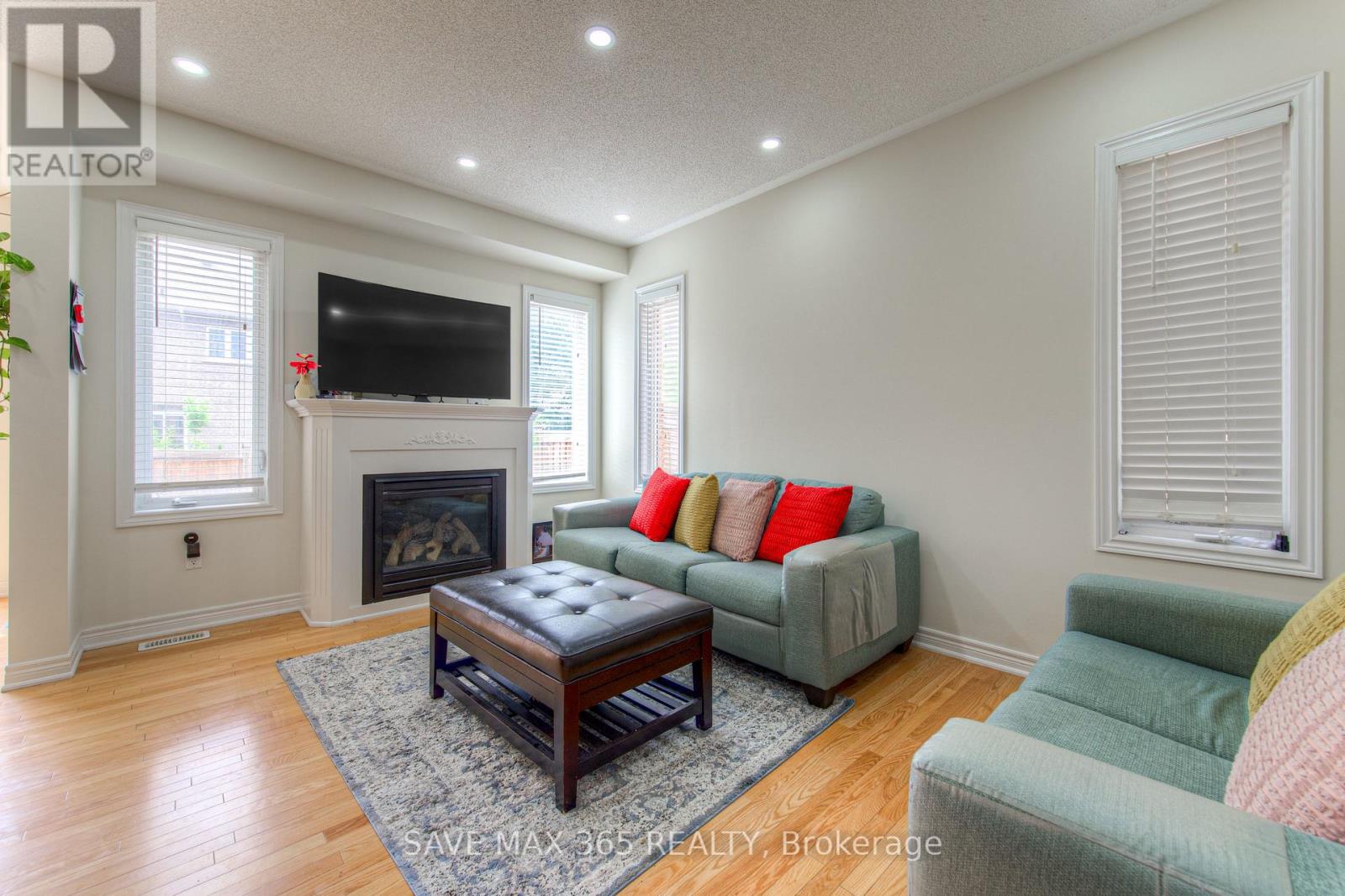 Photo 2 of 722 Megson Terrace, Milton ON