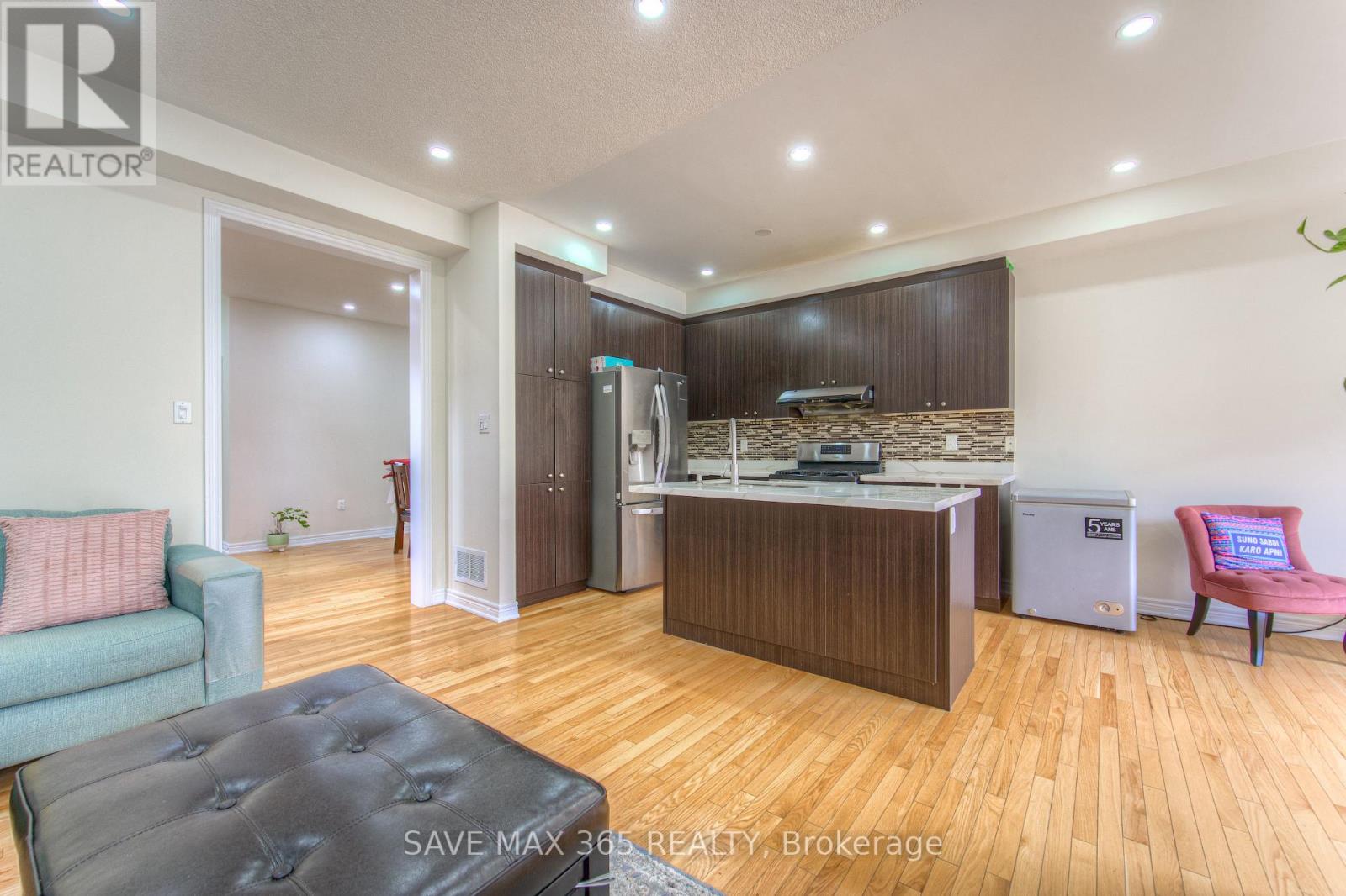 Photo 25 of 722 Megson Terrace, Milton ON
