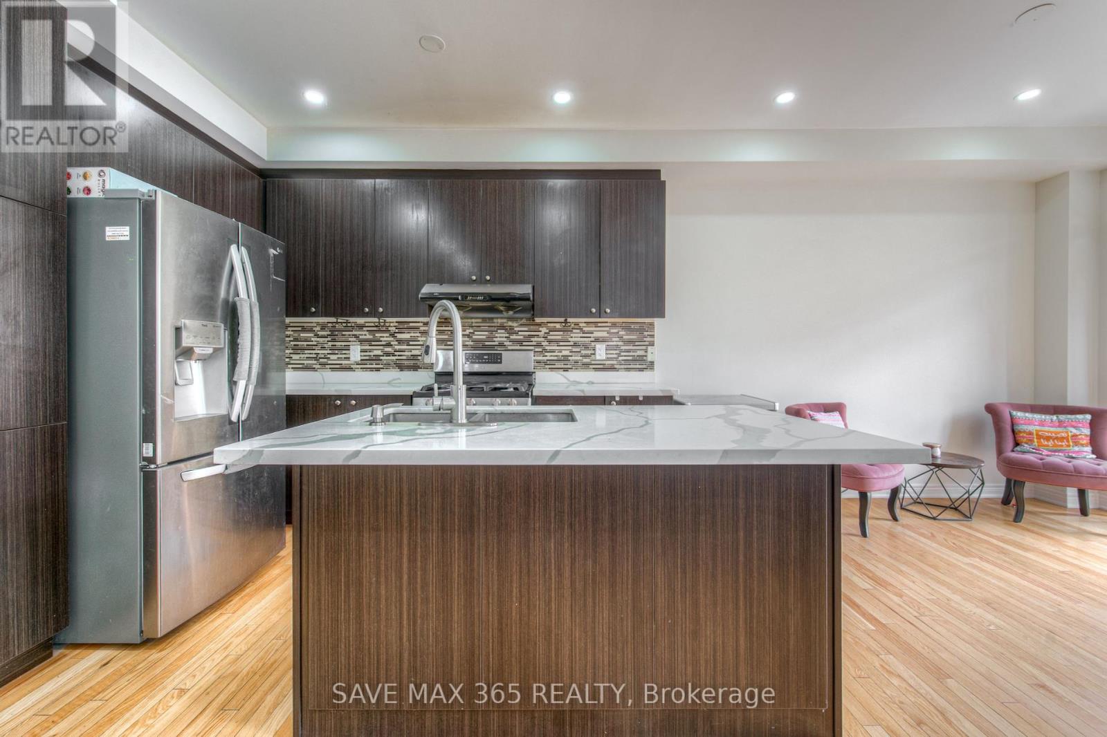 Photo 18 of 722 Megson Terrace, Milton ON