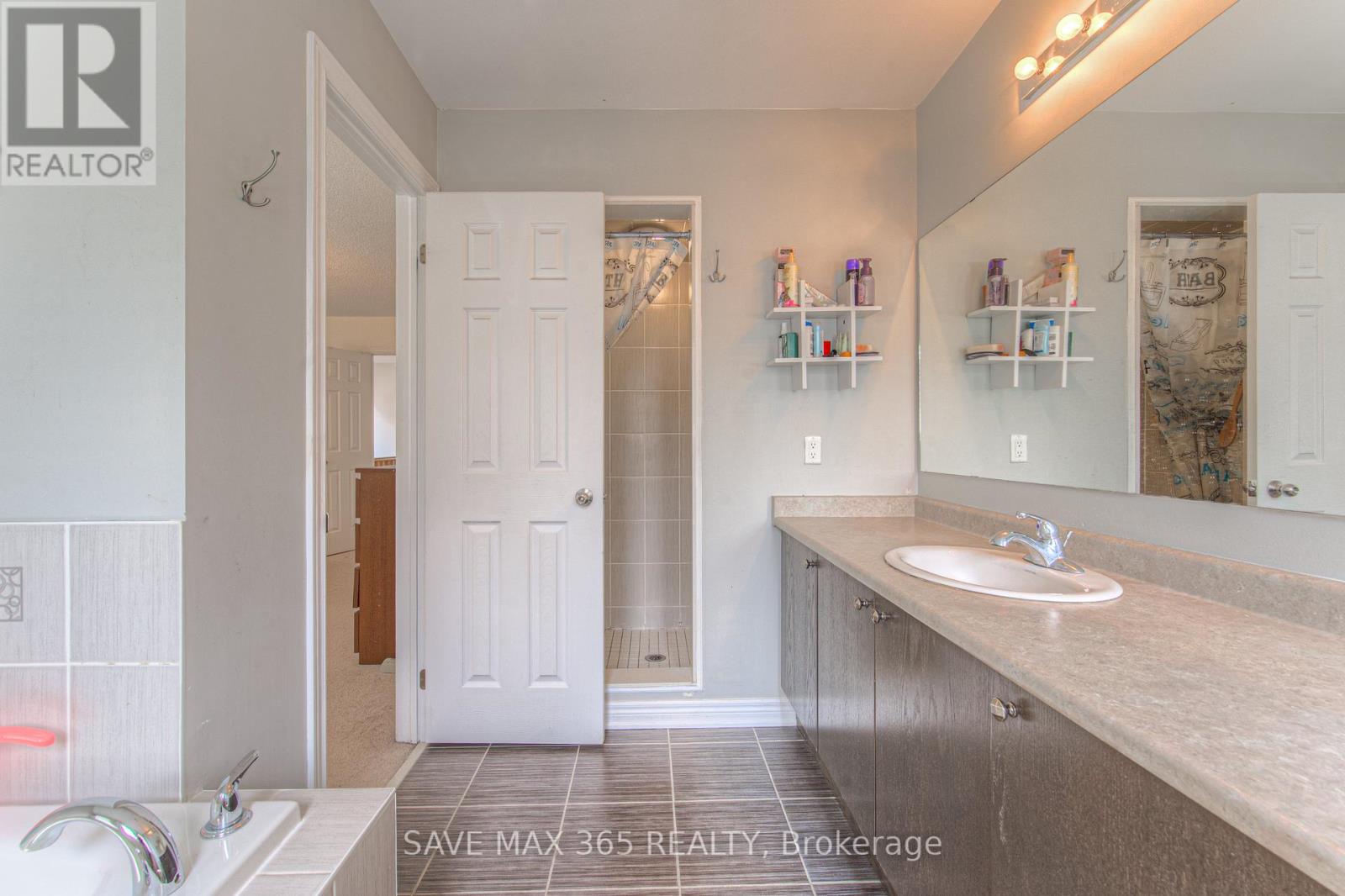 Photo 31 of 722 Megson Terrace, Milton ON