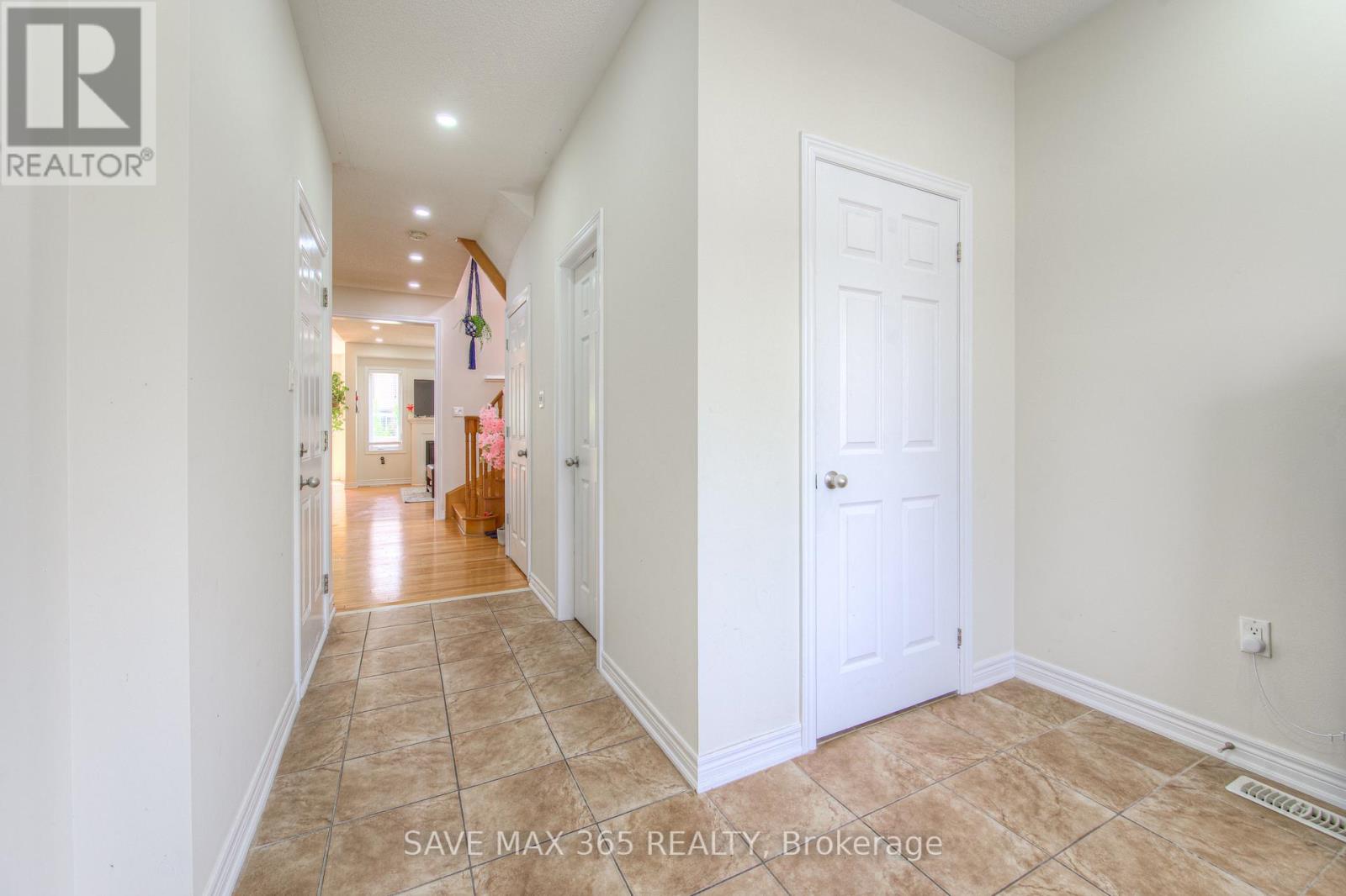 Photo 15 of 722 Megson Terrace, Milton ON