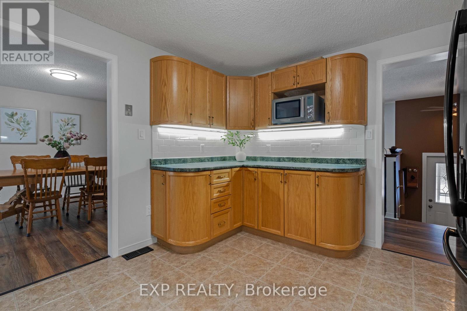 Photo 2 of 1719 Weslemkoon Lake Road, Limerick ON