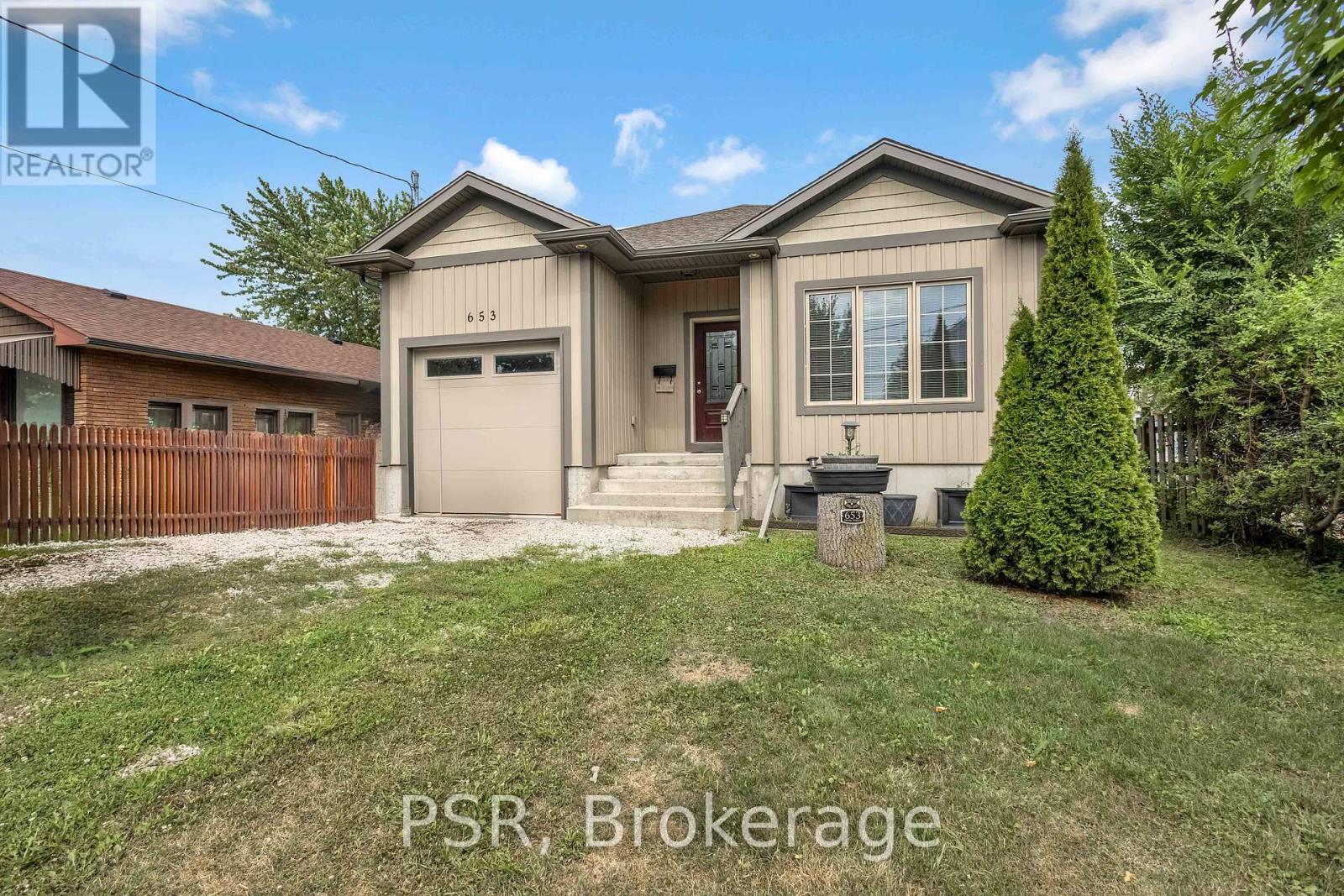 Photo 18 of 653 Deere Street, Welland ON