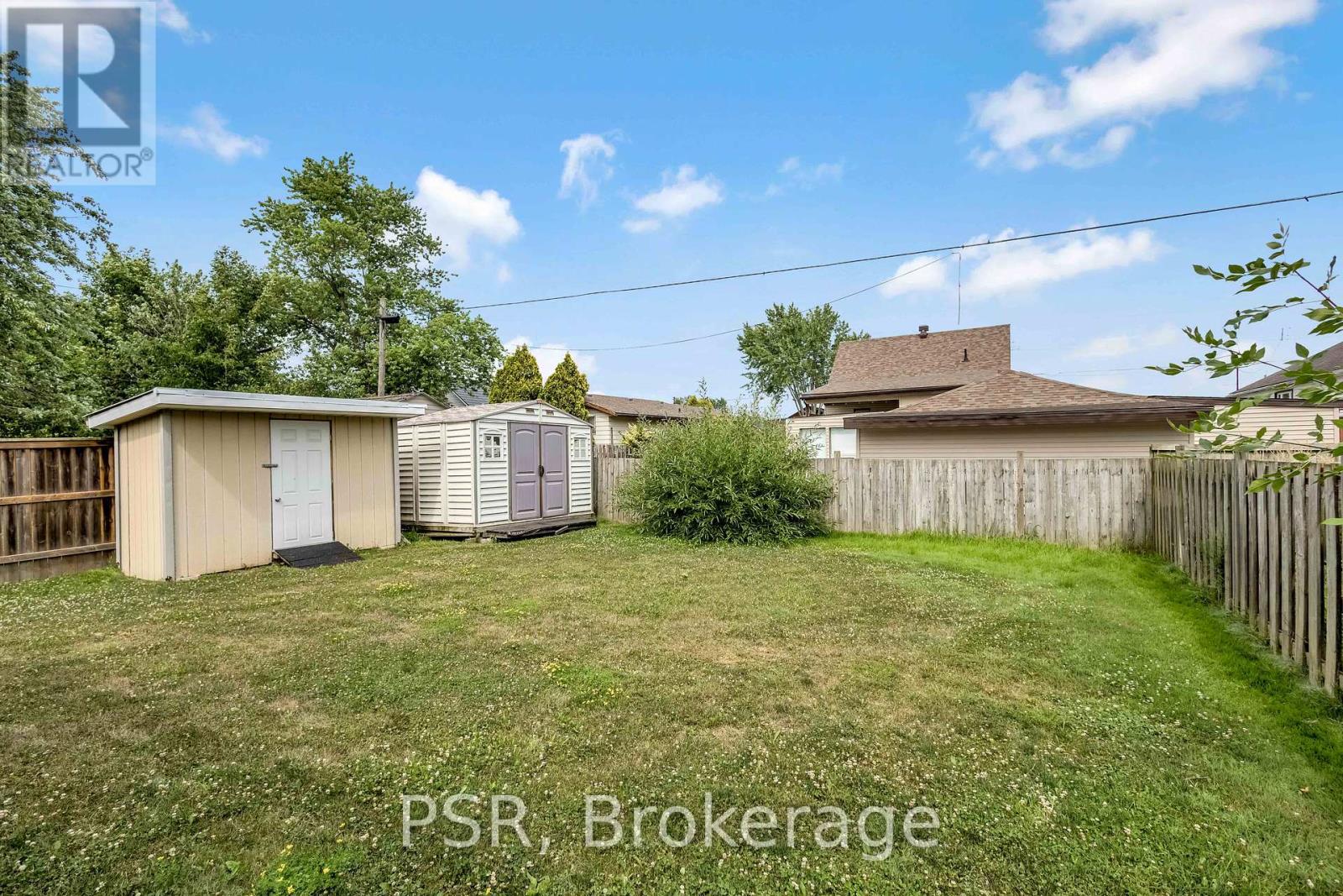 Photo 38 of 653 Deere Street, Welland ON