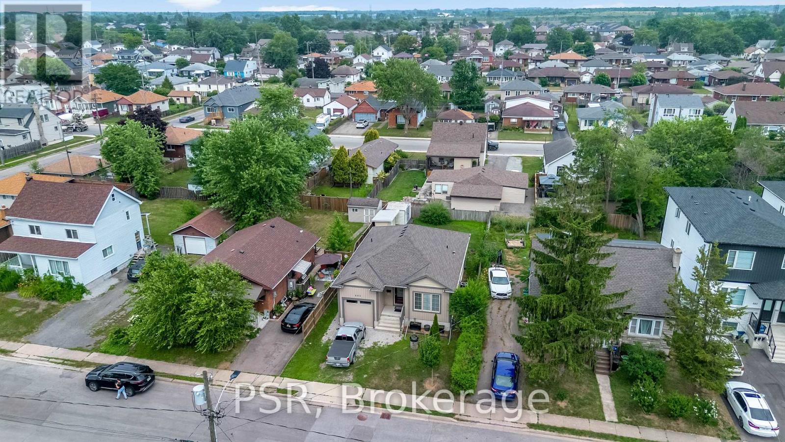Photo 37 of 653 Deere Street, Welland ON