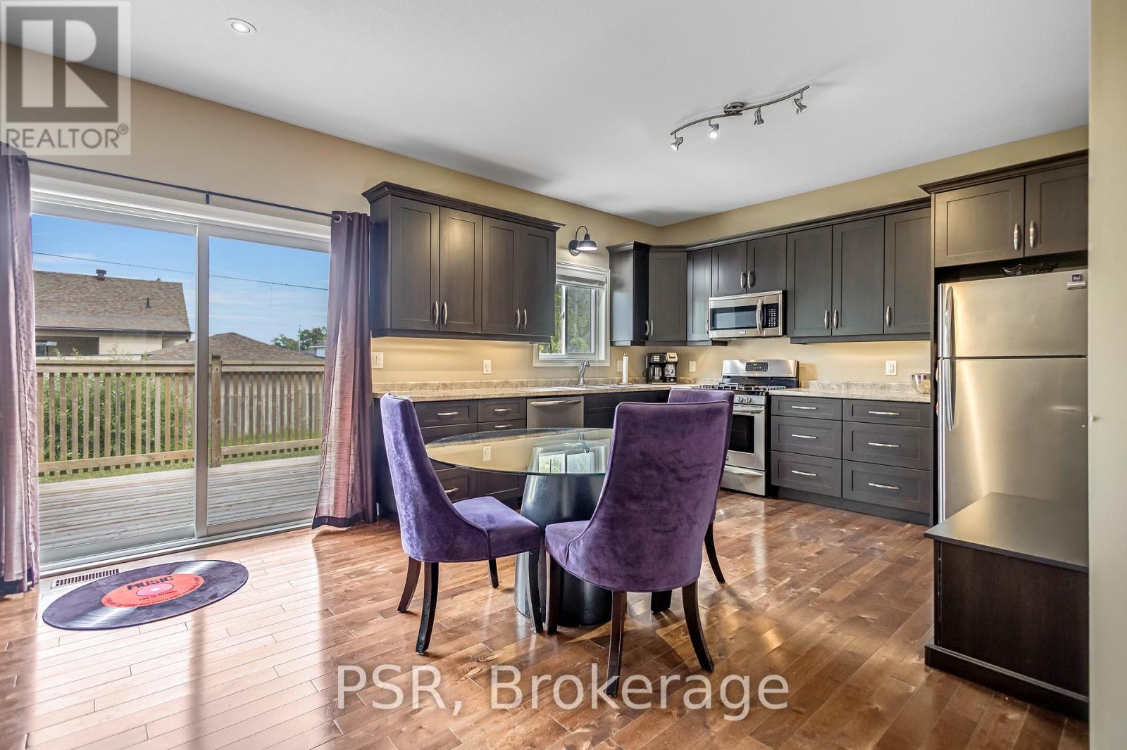 Photo 14 of 653 Deere Street, Welland ON