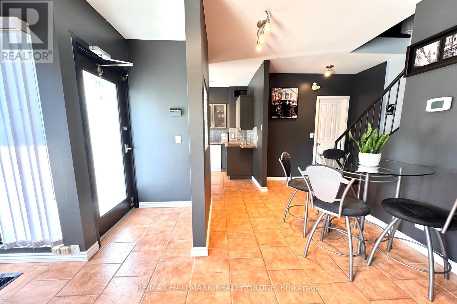 Photo 17 of 509 Rideau Street, Ottawa ON