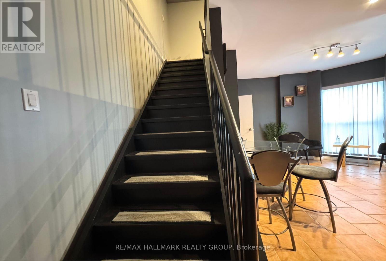 Photo 3 of 509 Rideau Street, Ottawa ON