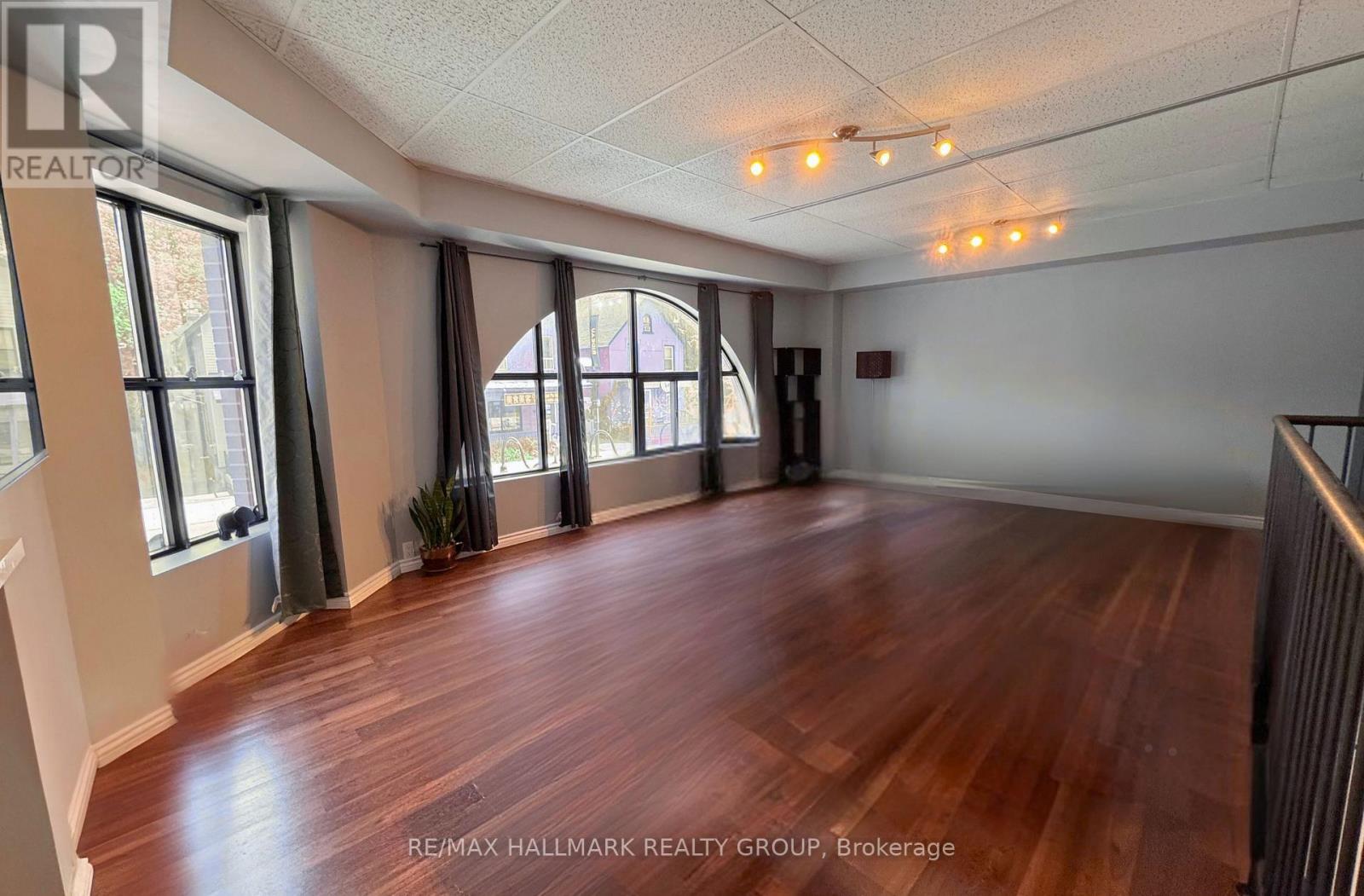 Photo 23 of 509 Rideau Street, Ottawa ON