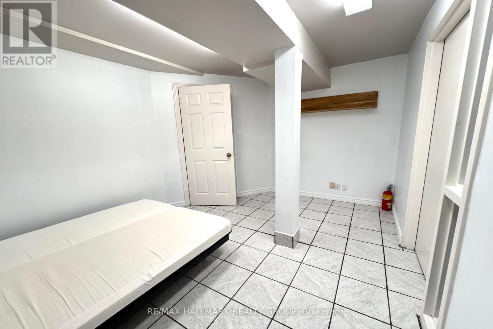 Photo 12 of 509 Rideau Street, Ottawa ON