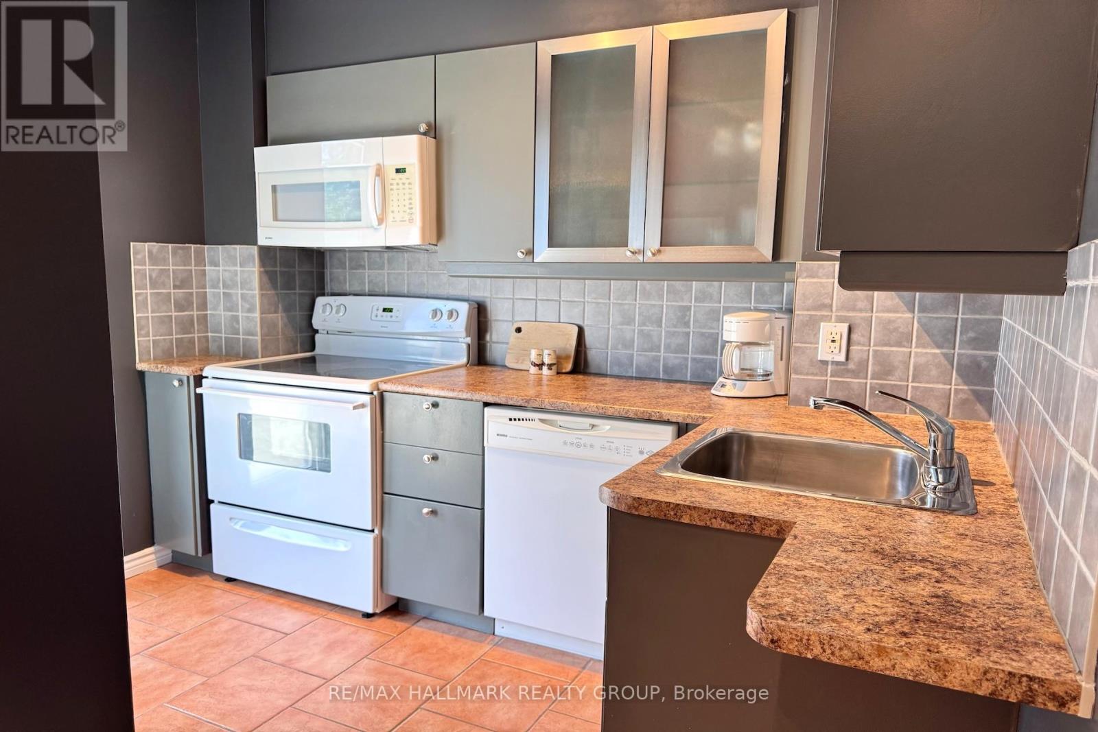 Photo 18 of 509 Rideau Street, Ottawa ON