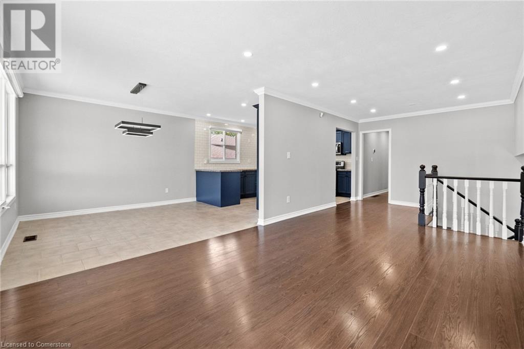 Photo 14 of 364 Red Oak Avenue, Stoney Creek ON