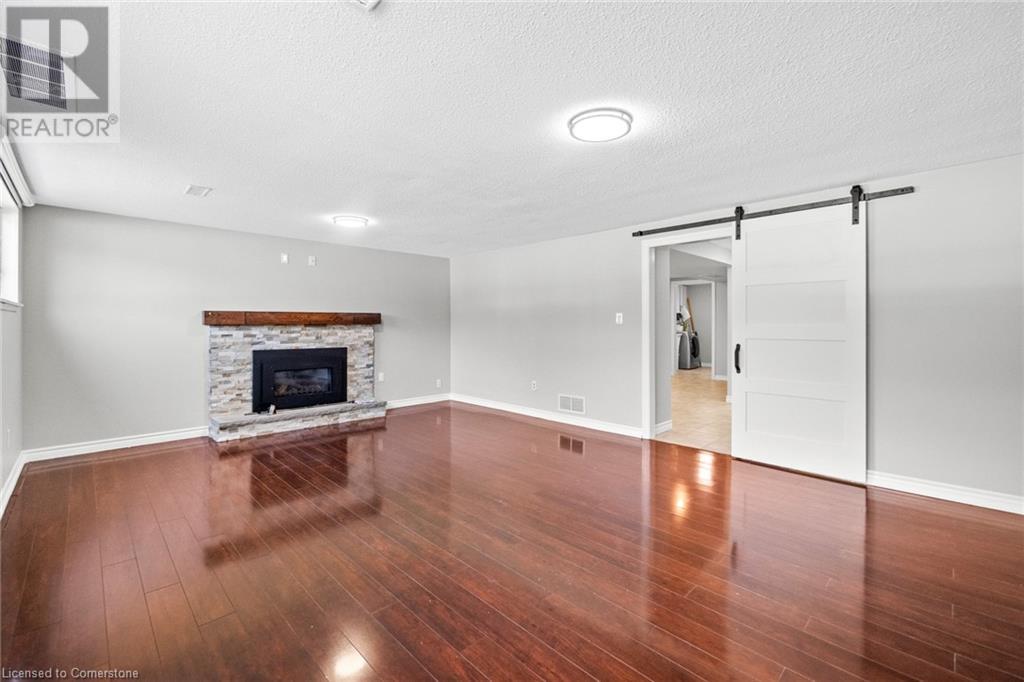 Photo 36 of 364 Red Oak Avenue, Stoney Creek ON