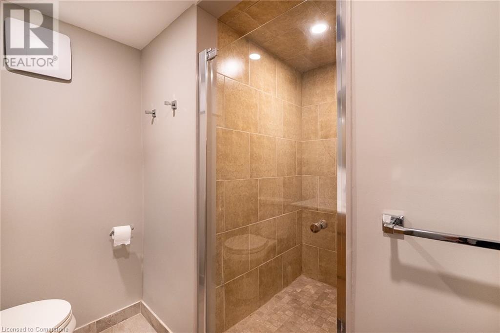 Photo 38 of 364 Red Oak Avenue, Stoney Creek ON