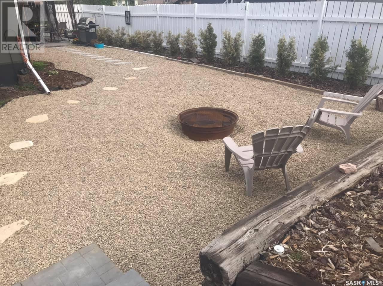 Photo 15 of 424 6th Avenue Nw, Swift Current SK