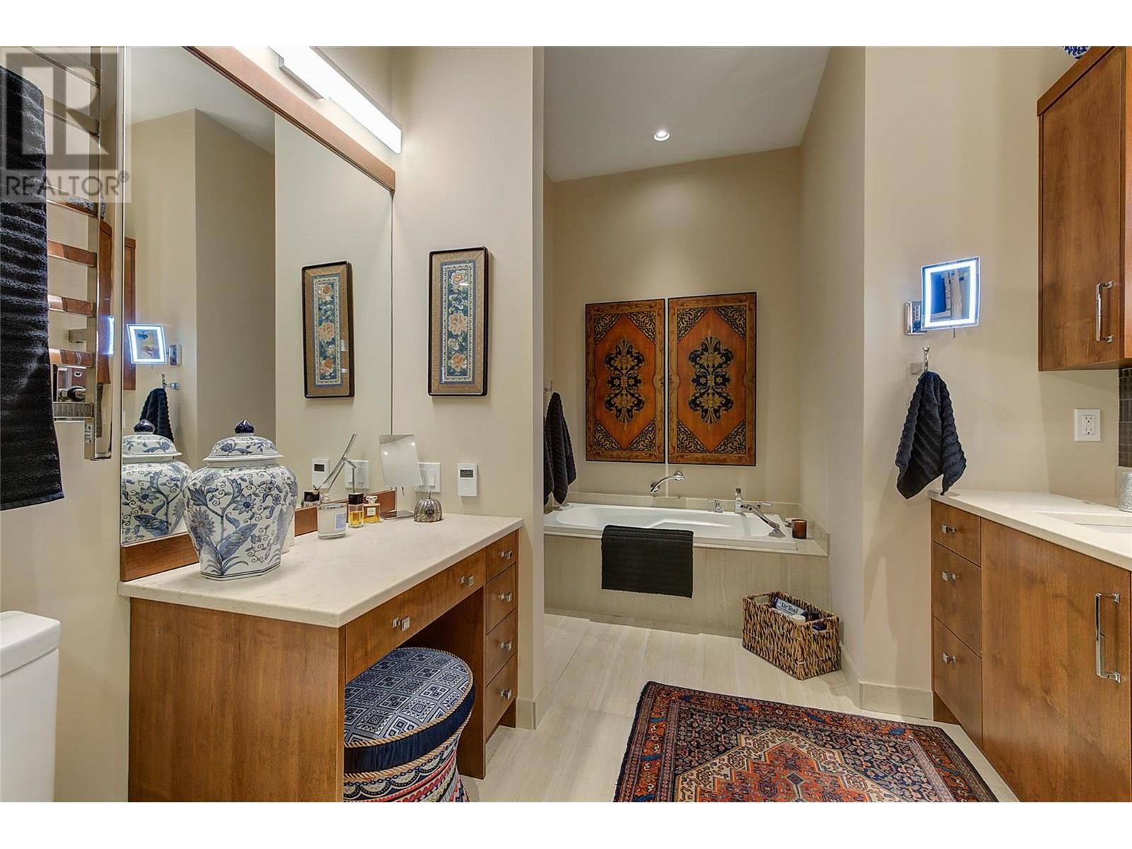 Photo 9 of 2368 Abbott Street Unit 20, Kelowna BC