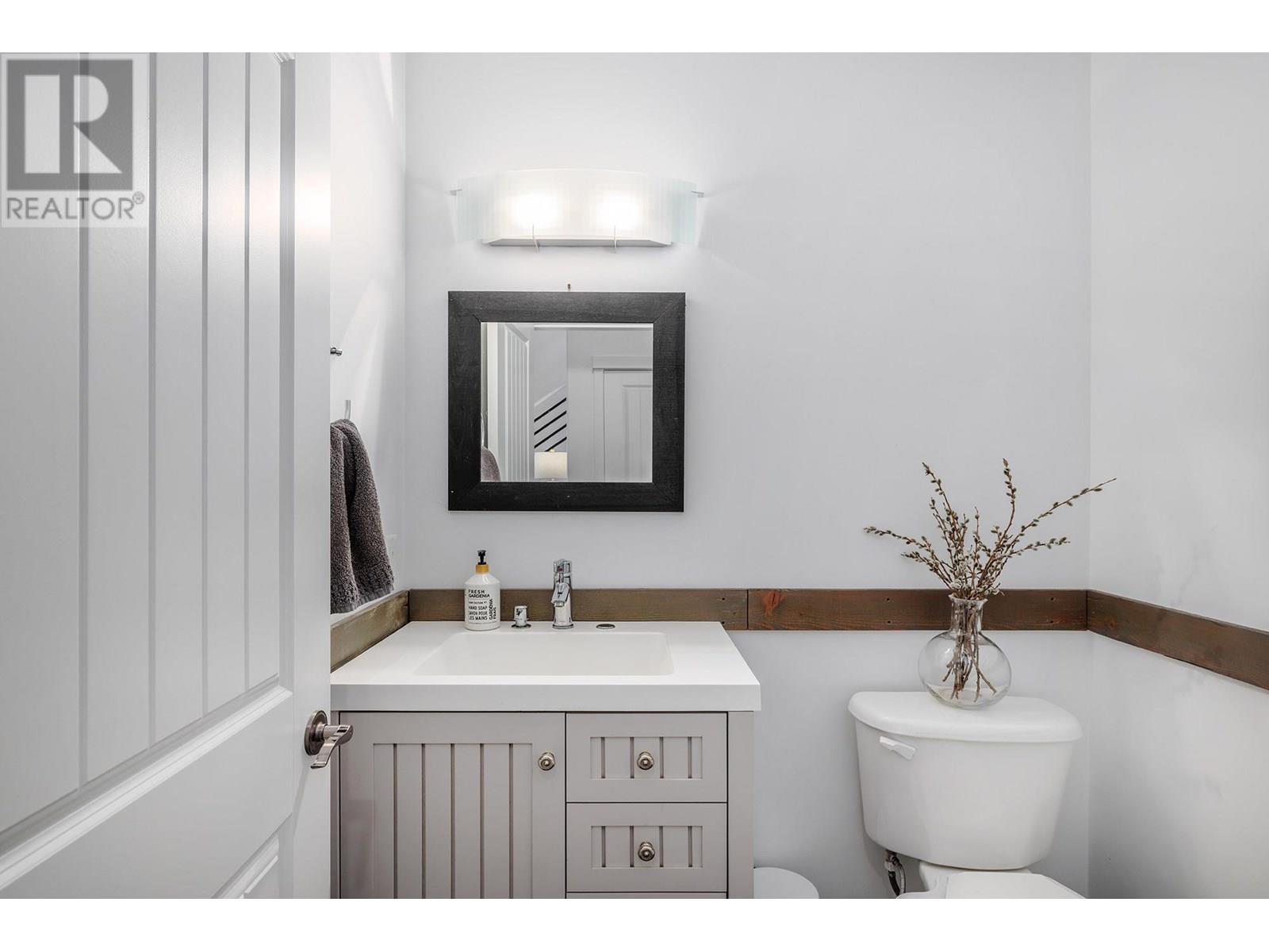  2165 Shelby Crescent, West Kelowna