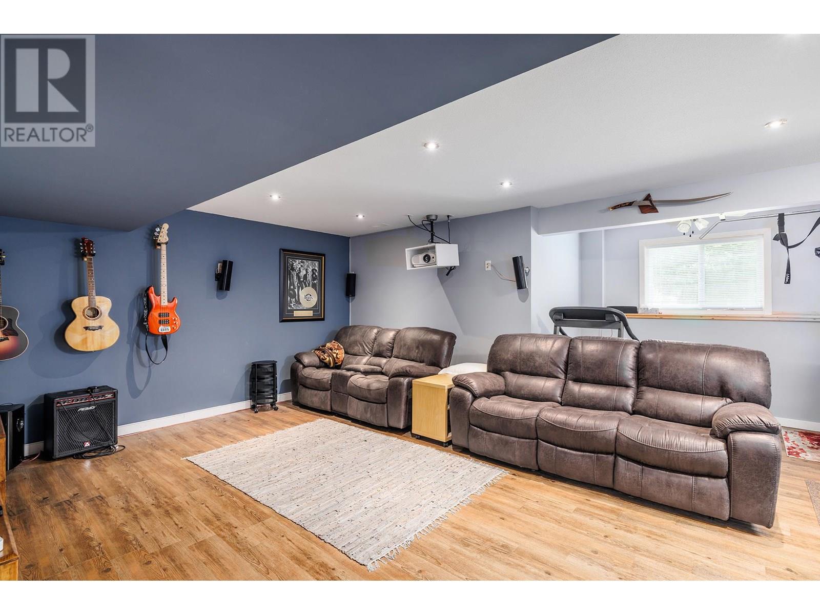  2165 Shelby Crescent, West Kelowna