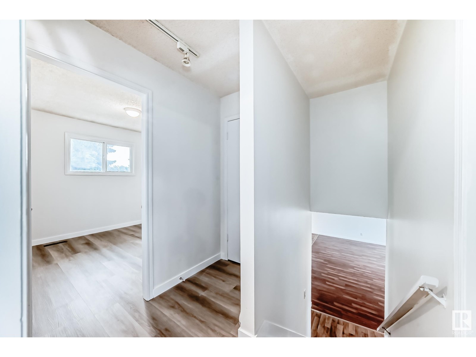 Photo 61 of 18435 93 Av Nw, Edmonton AB