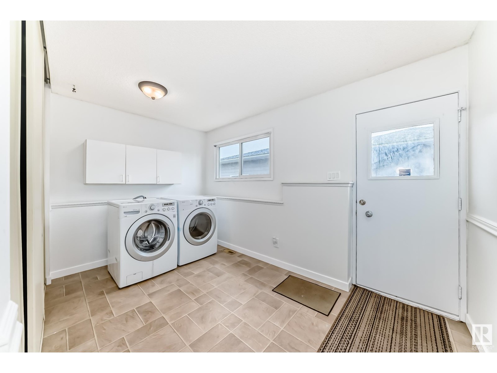 Photo 35 of 18435 93 Av Nw, Edmonton AB