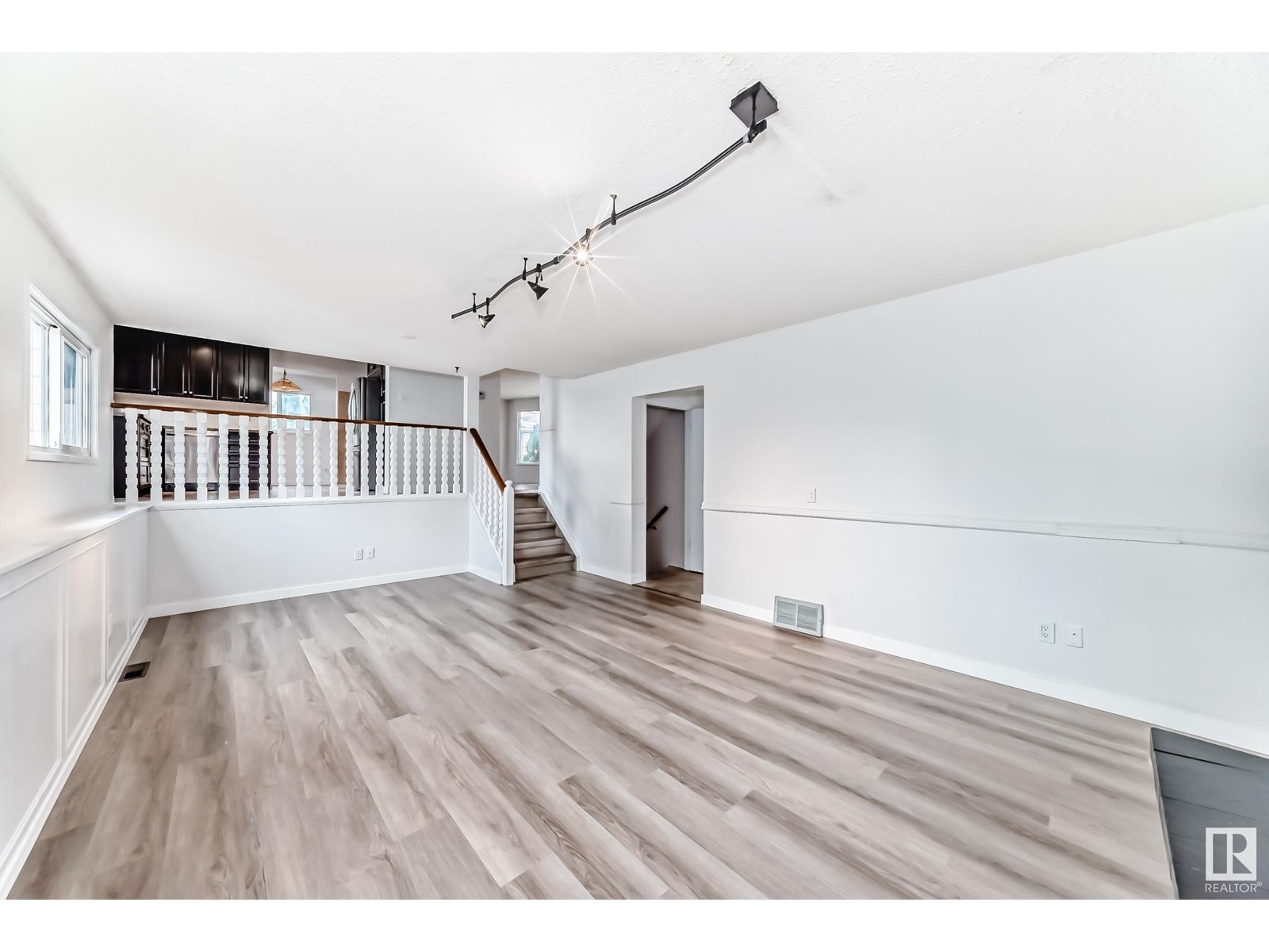 Photo 32 of 18435 93 Av Nw, Edmonton AB
