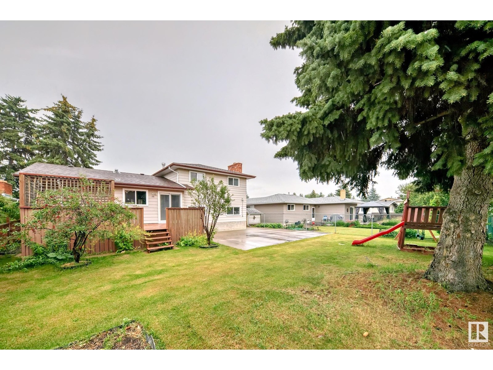Photo 7 of 18435 93 Av Nw, Edmonton AB