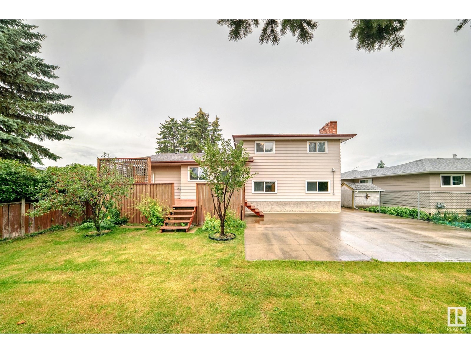 Photo 19 of 18435 93 Av Nw, Edmonton AB