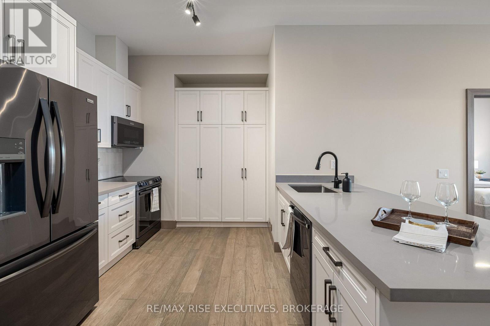 Photo 7 of 506 2274 Princess Street, Kingston ON