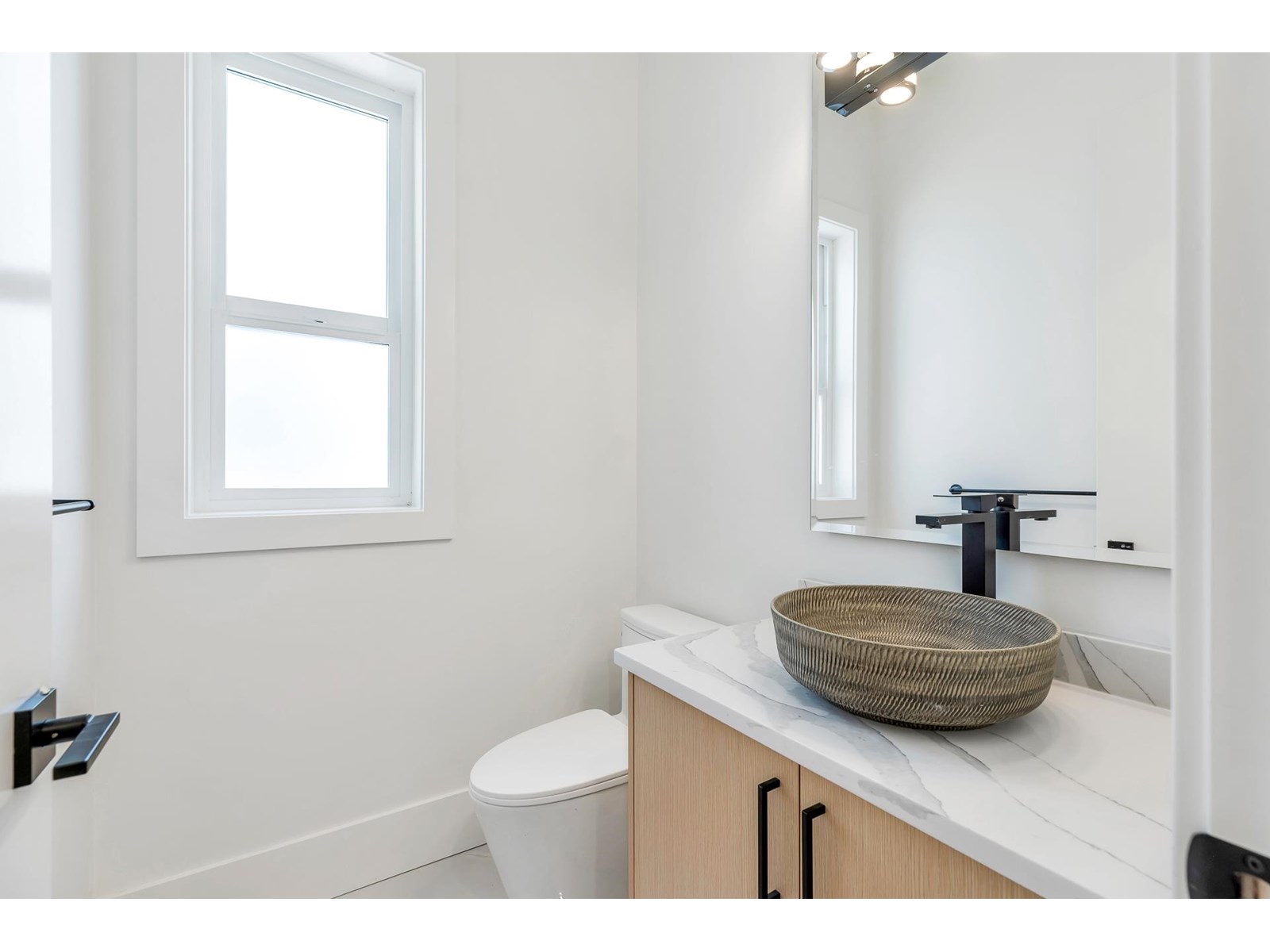 Photo 12 of 11733 85 A Avenue, Delta BC