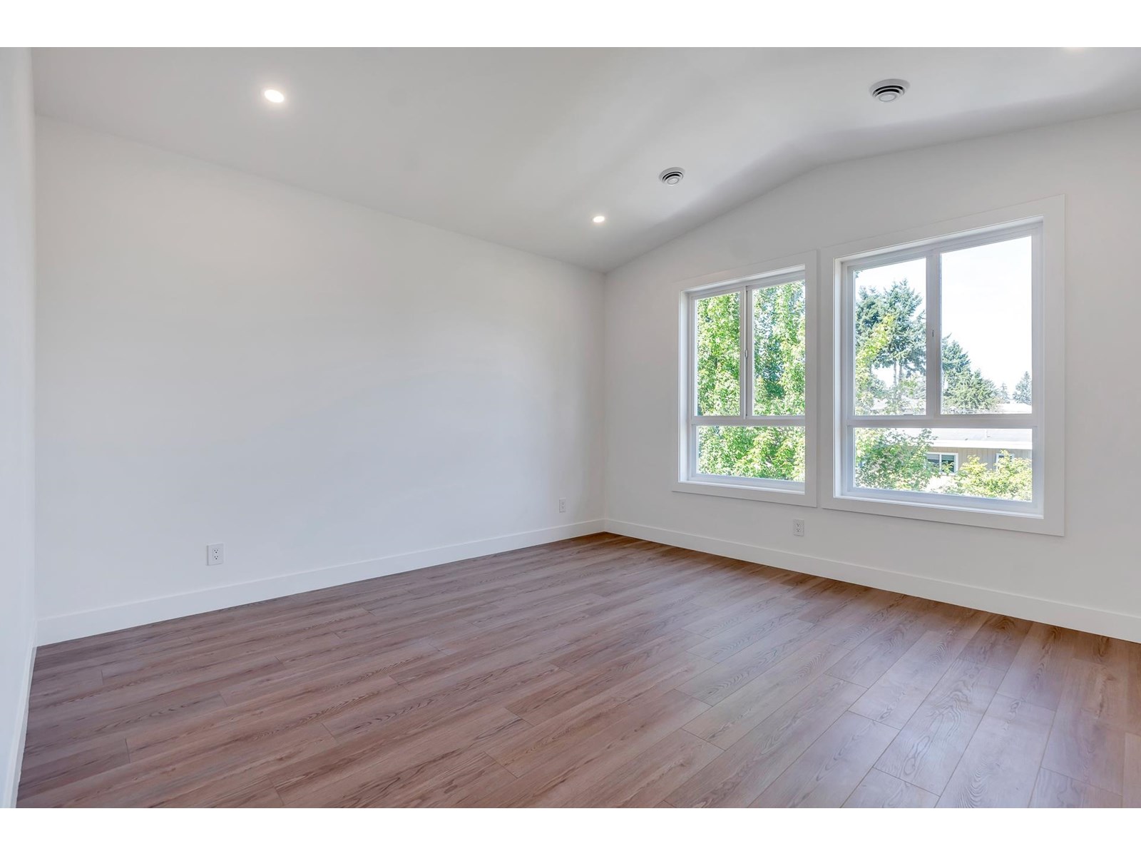 Photo 14 of 11733 85 A Avenue, Delta BC