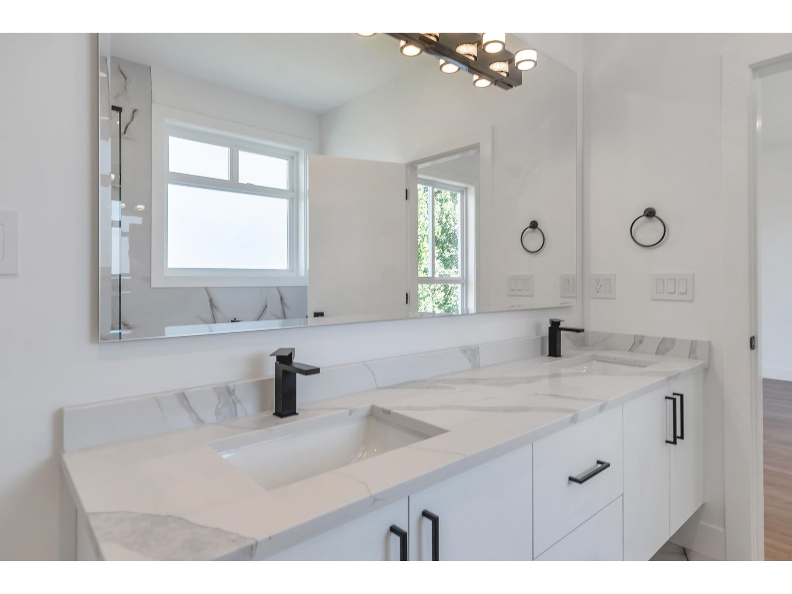 Photo 18 of 11733 85 A Avenue, Delta BC