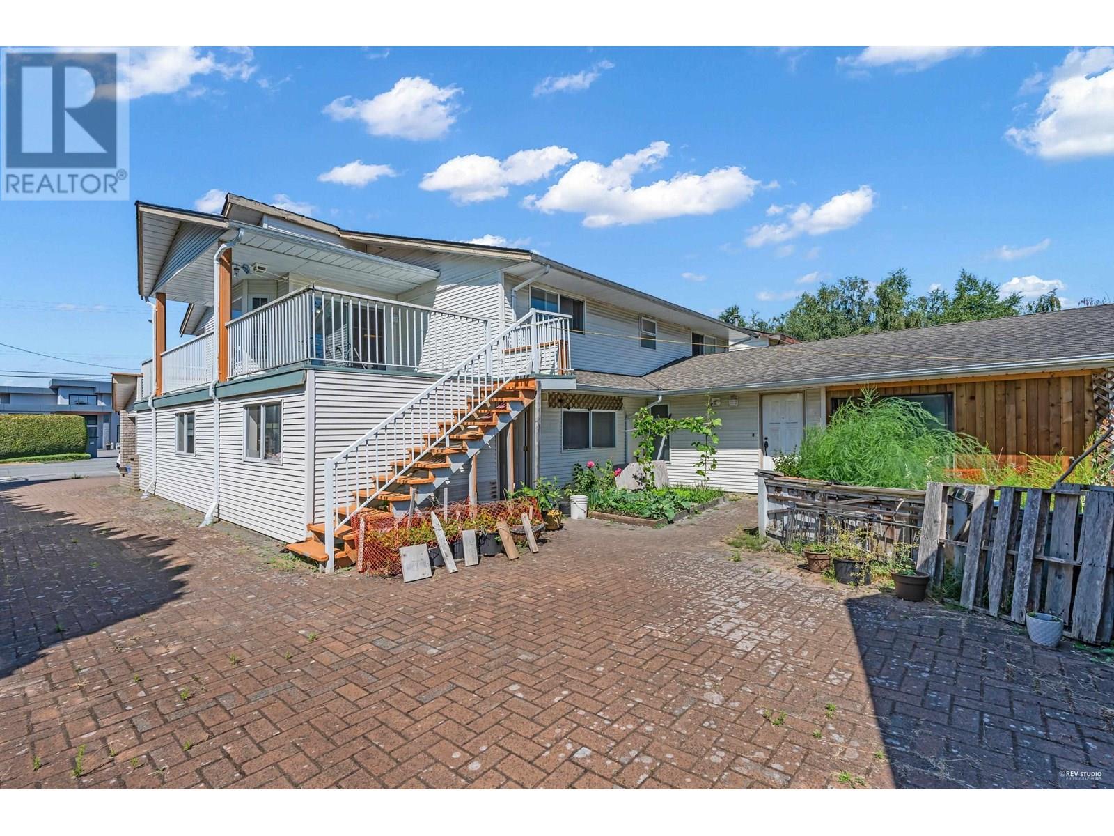 Photo 13 of 10560 Granville Avenue, Richmond BC