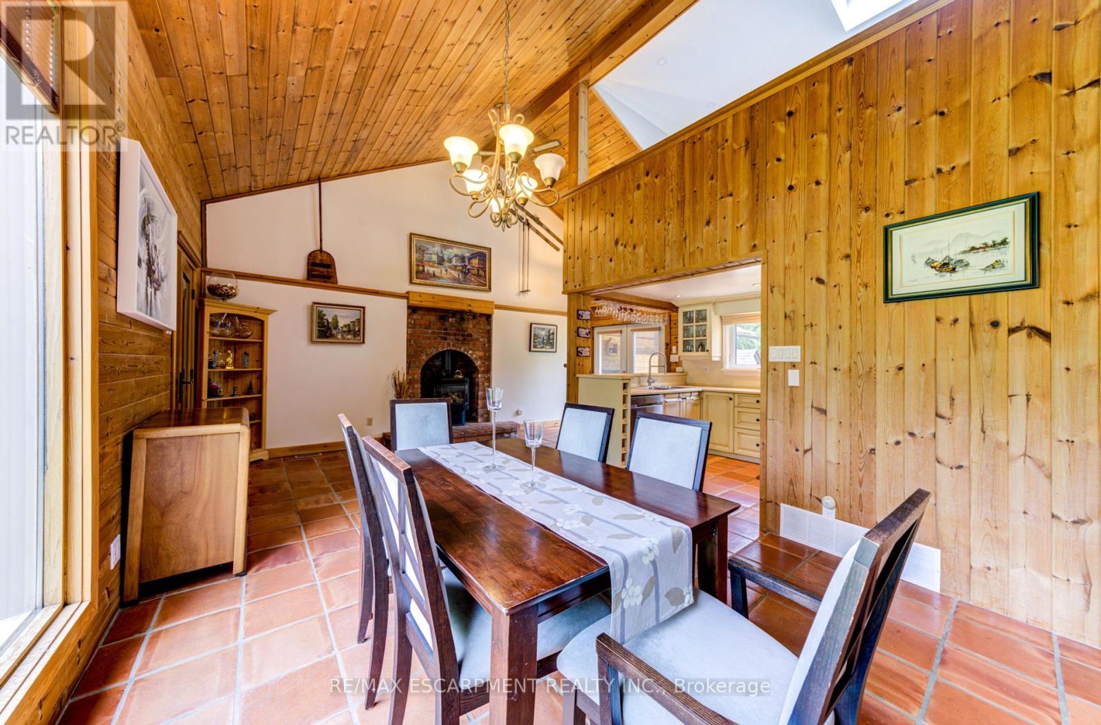Photo 45 of 109 Hope Street, Blue Mountains ON