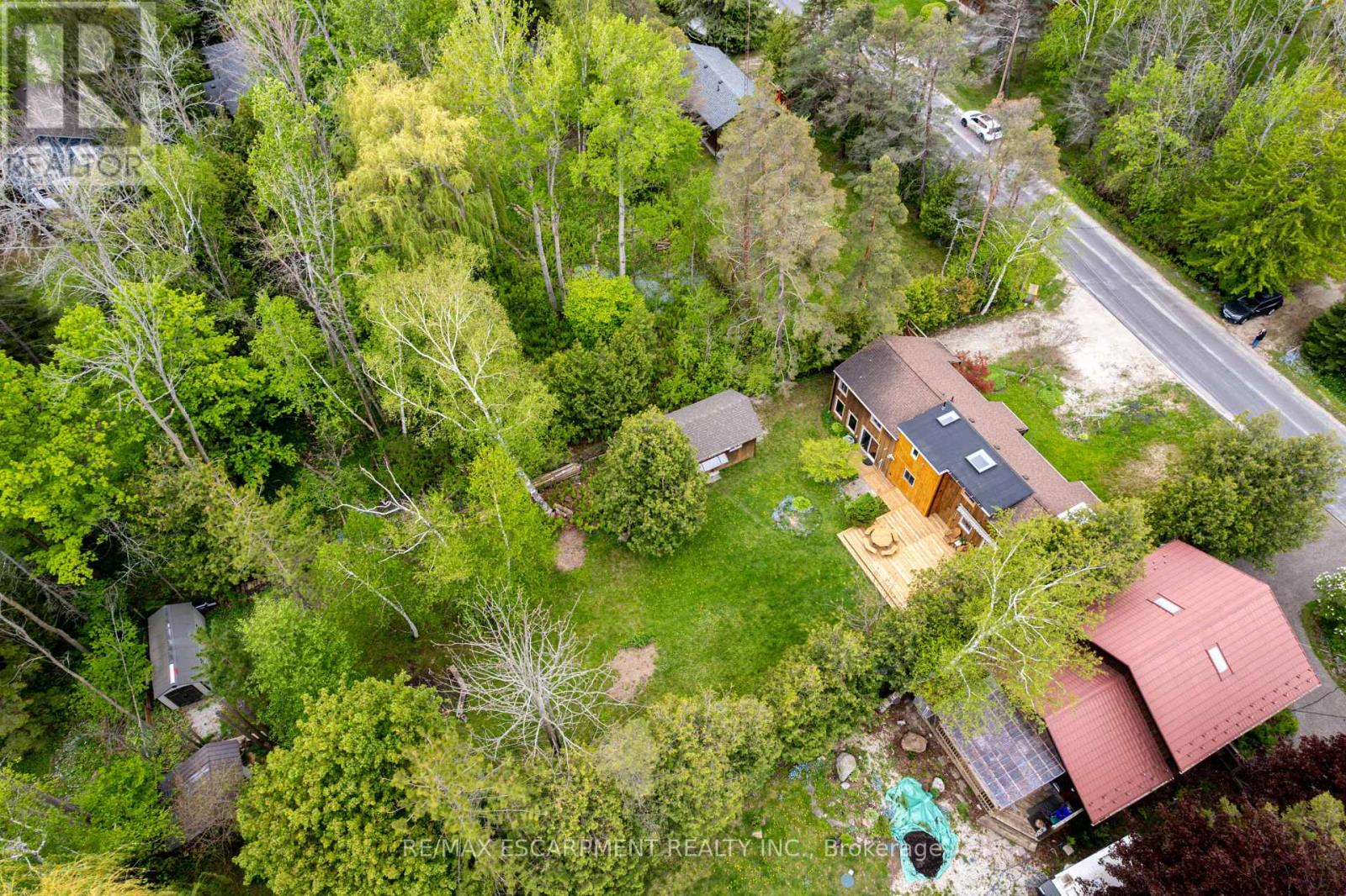 Photo 40 of 109 Hope Street, Blue Mountains ON