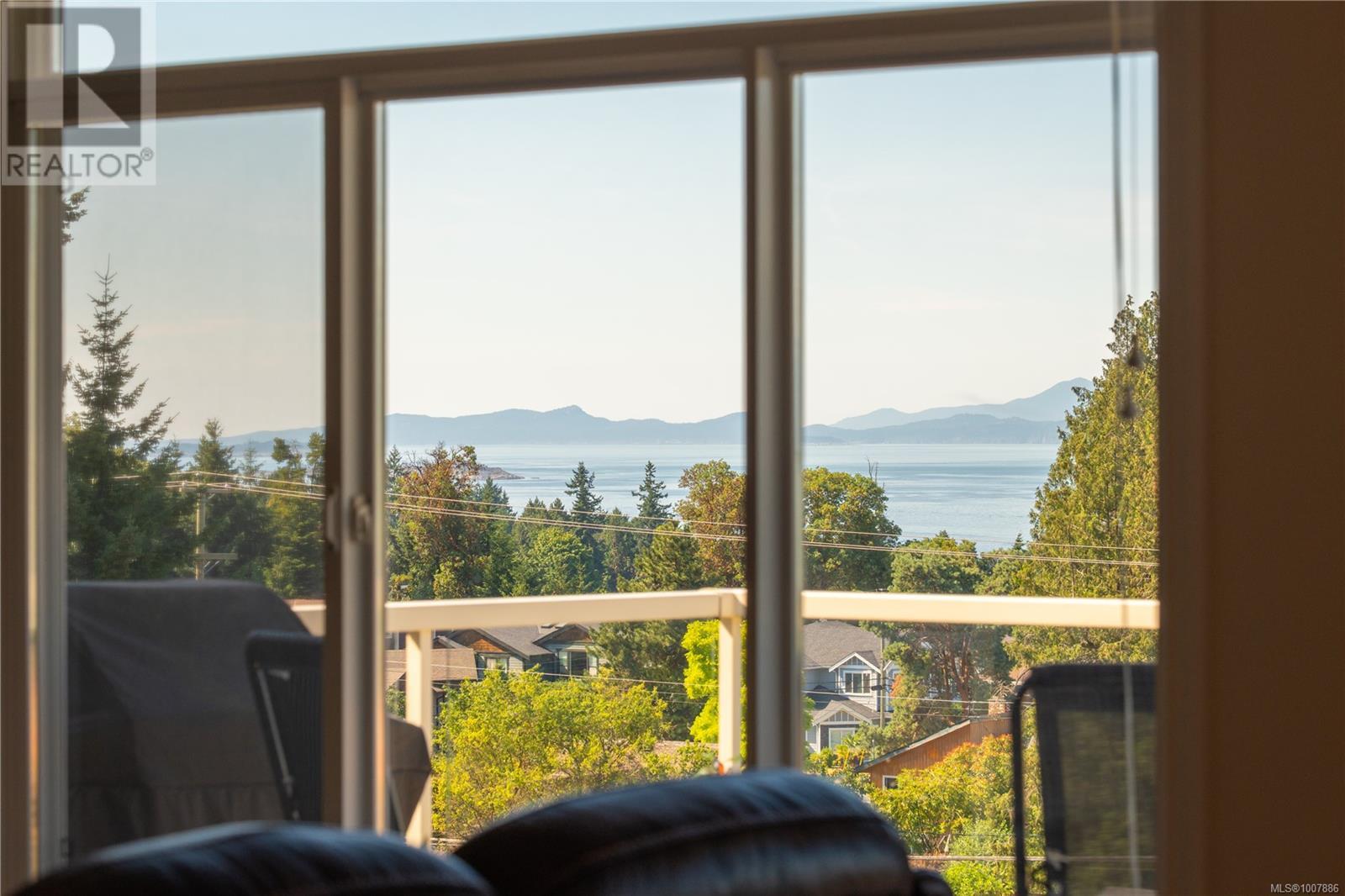 Photo 15 of 5530 Norton Rd, Nanaimo BC