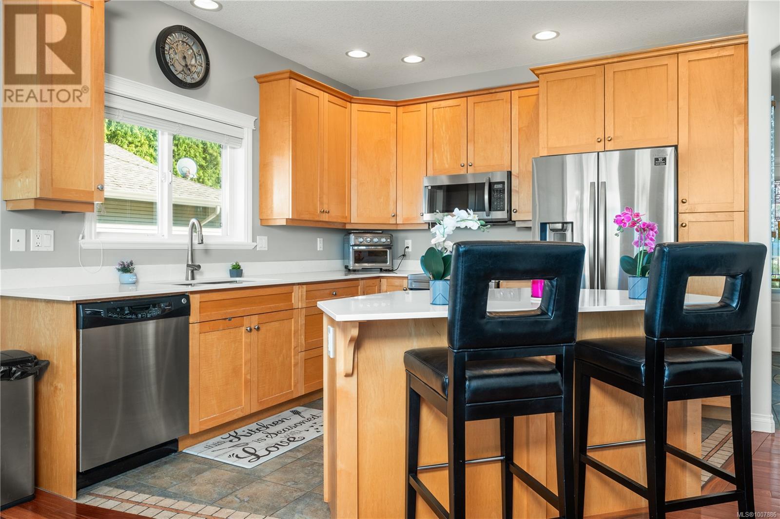 Photo 9 of 5530 Norton Rd, Nanaimo BC