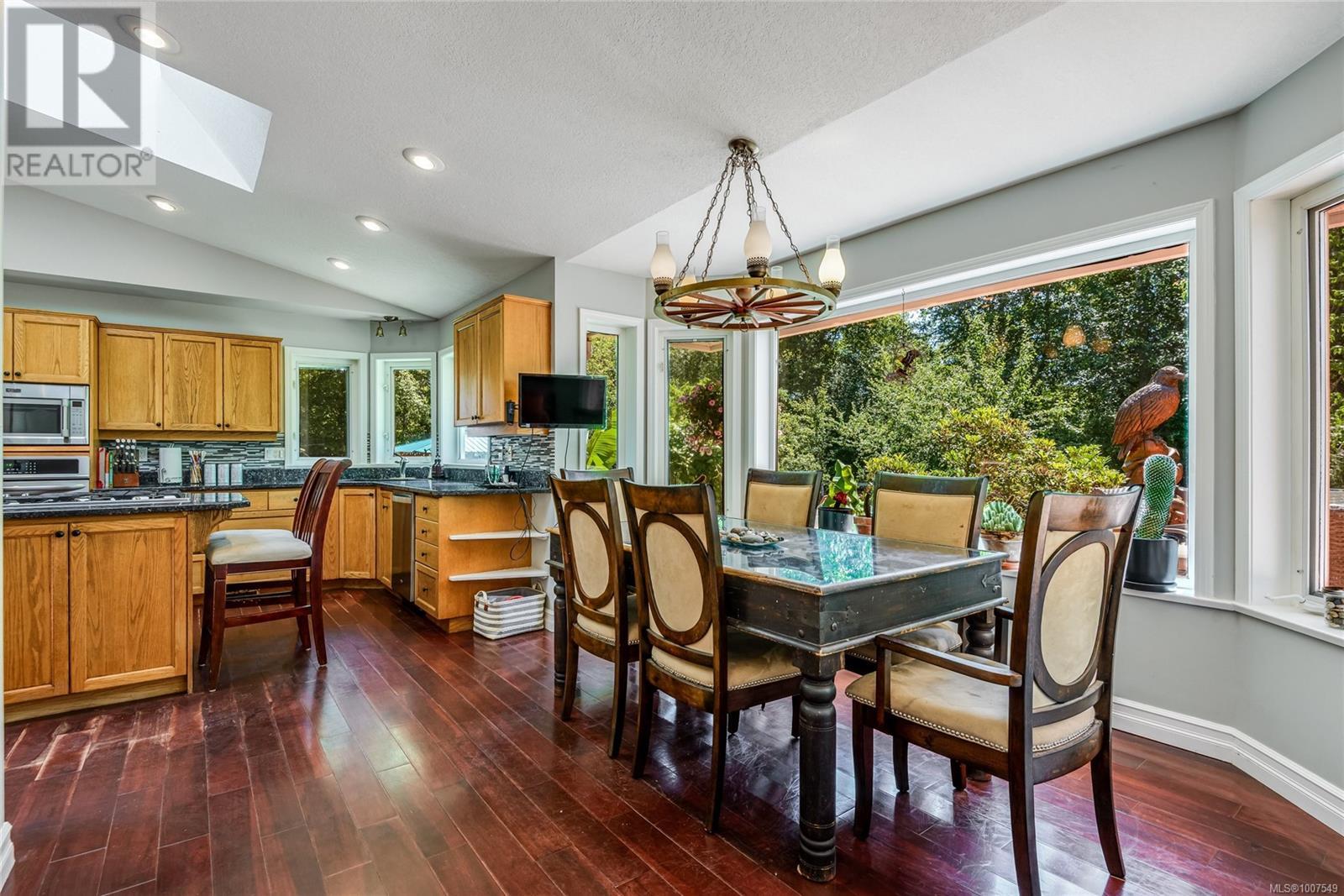 1185 Merecroft Rd, Campbell River