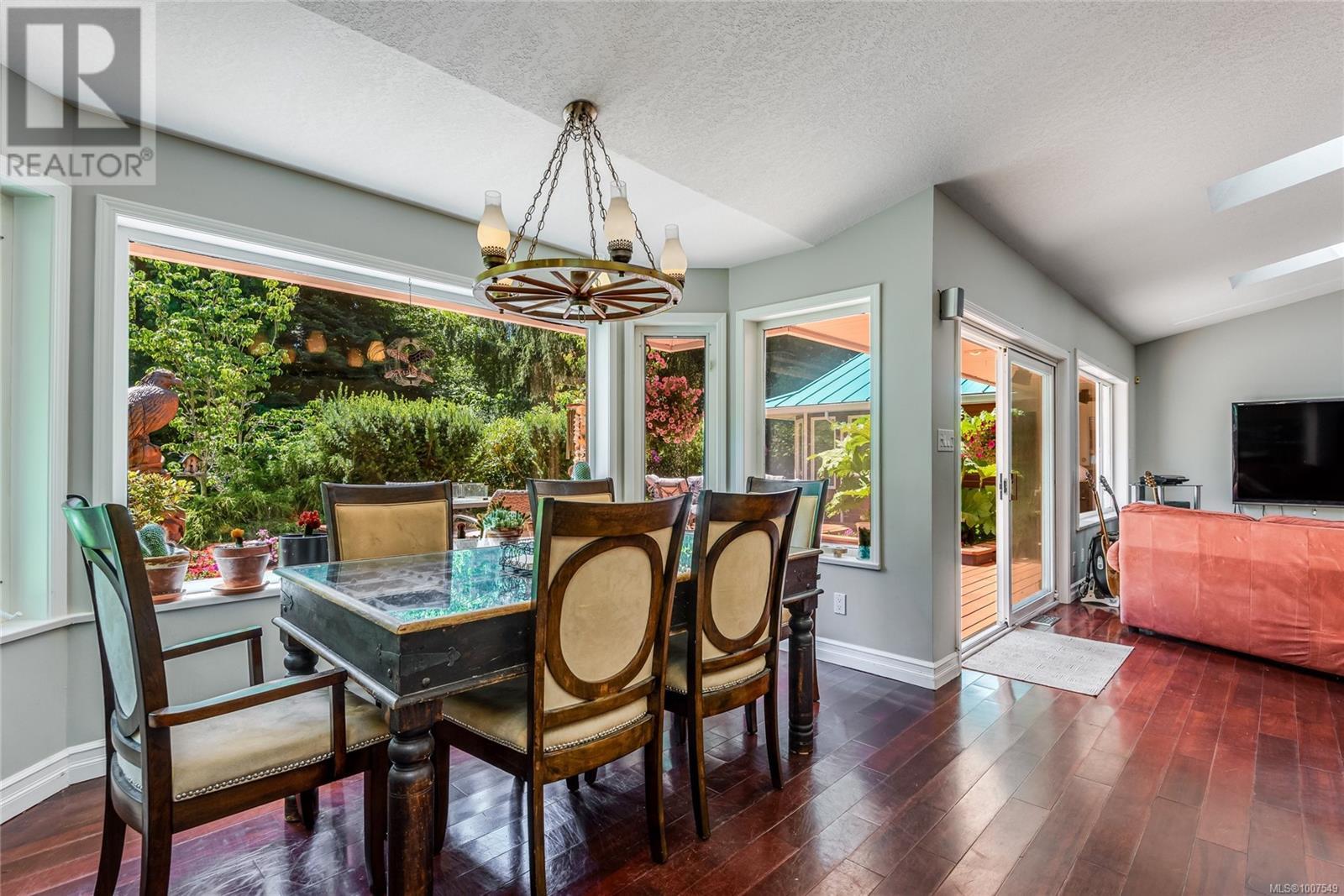 1185 Merecroft Rd, Campbell River