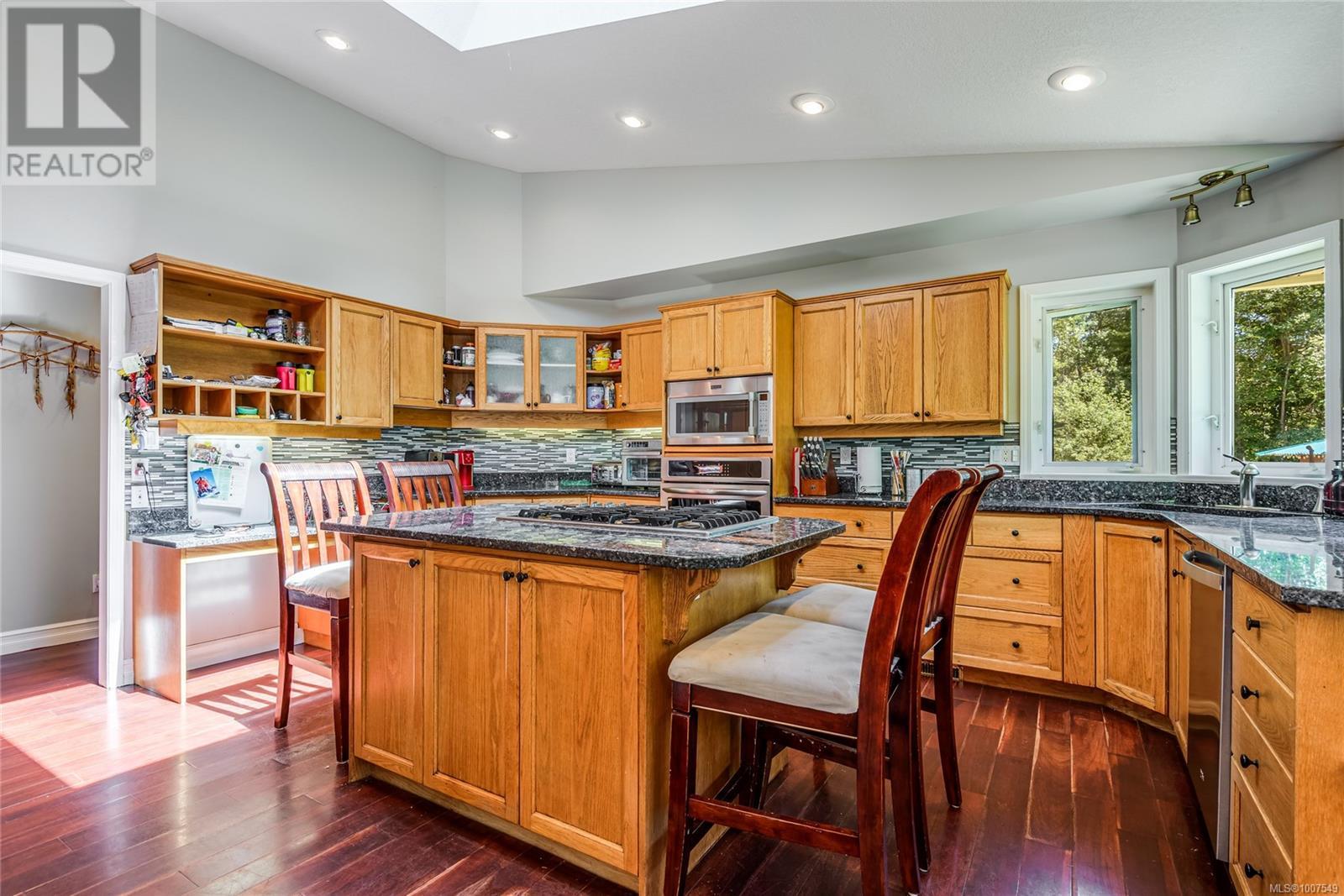 1185 Merecroft Rd, Campbell River
