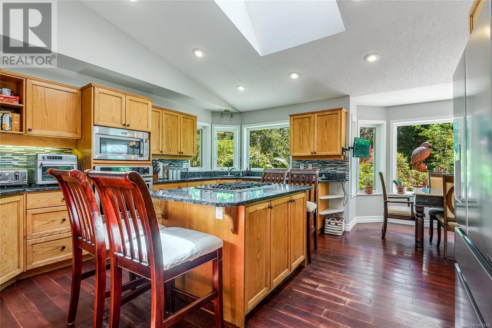 1185 Merecroft Rd, Campbell River