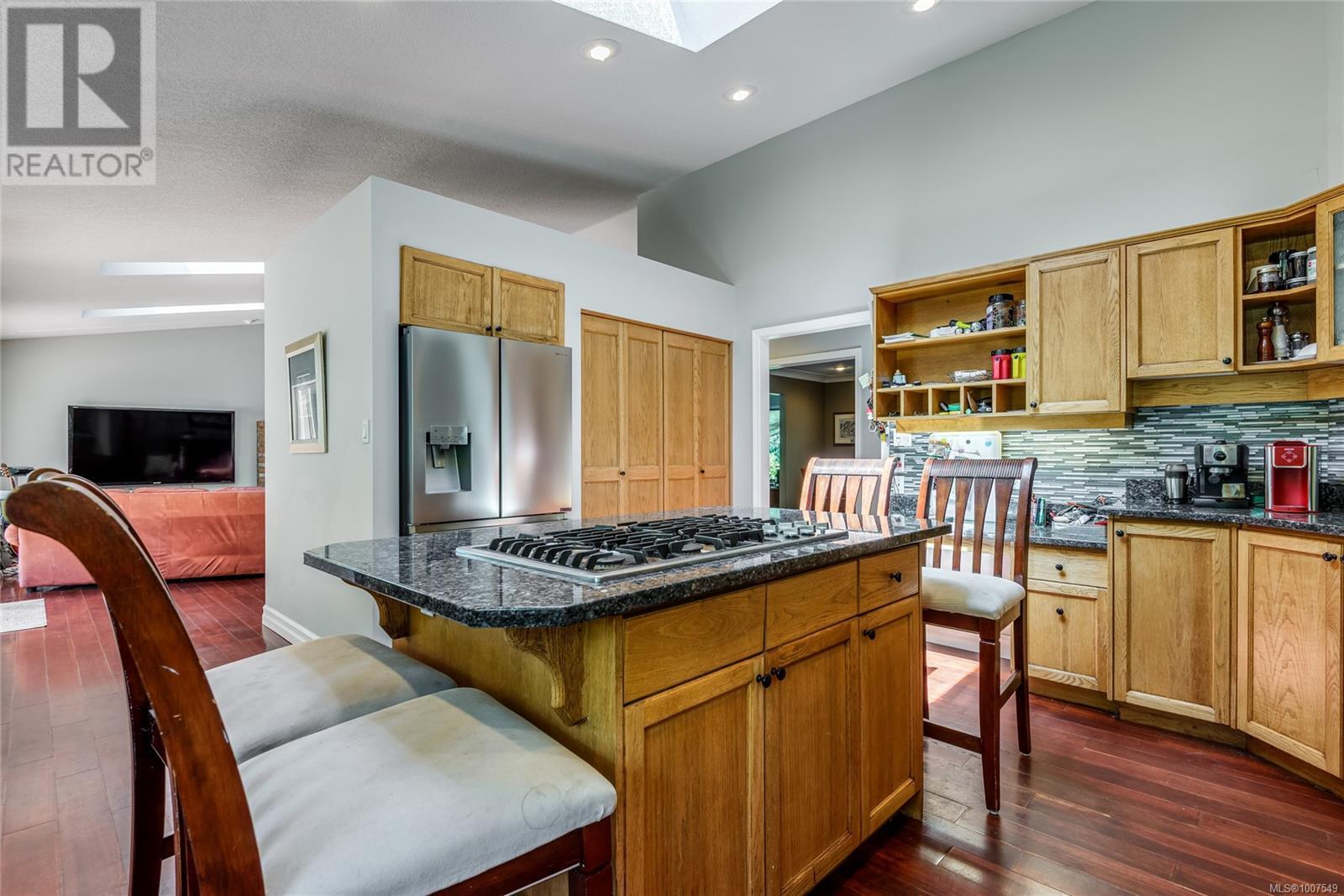 1185 Merecroft Rd, Campbell River